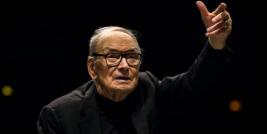 Neste 10 de novembro Il Maestro Ennio Morricone completaria 92 anos de uma produtiva e vitoriosa existência. A morte no dia 06 de julho deste ano, interrompeu uma trajetória de um verdadeiro gênio da música.