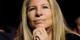 Barbra Streisand é uma colecionadora de  prêmios ao longo da sua trajetória até aqui já são 43, além de ter sido indicada para outros 44. Os principais 2 Oscars, 11 Globos de Ouro, 10 Grammy’s e 5 Emmys.