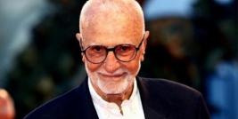 Mario Monicelli morreu no dia 29 de novembro de 2010 aos 95 anos suicidando-se depois de enfrentar um tratamento contra um câncer de próstata.  A simplicidade dos temas, aliada a perspicácia, humor e competência, fizeram de Monicelli um verdadeiro gênio da arte de filmar.