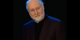 John Williams é uma legenda importante da música no cinema e com o seu talento, cada vez mais, a trilha sonora passa a assumir um papel importante no contexto da narrativa cinematográfica, deixando de ser apenas um acompanhamento marginal e ganhando funcionalidade, beleza e relevo. 