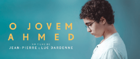 O filme O JOVEM AHMED não trata de ataque terrorista, mas sim ao ponto extremo que a religião pode levar quanto a um fanatismo descontrolado, de um jovem que aparentemente não demonstraria qualquer sentimento de humanidade. Um filme que pode servir de combustível para abastecer uma discussão sobre religião.