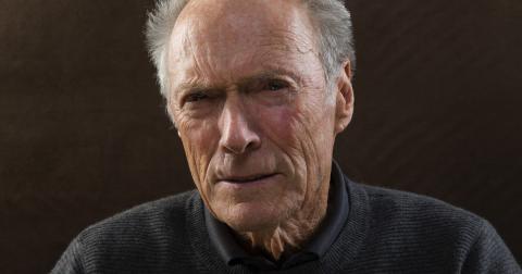 Clint Eastwood com 67 anos dedicados ao cinema, completando 92 anos  ele ainda tem fôlego para prosseguir sua jornada. Afinal, como diria o filósofo Cícero: “Ninguém é tão velho que não acredite que poderá viver por mais um ano”!