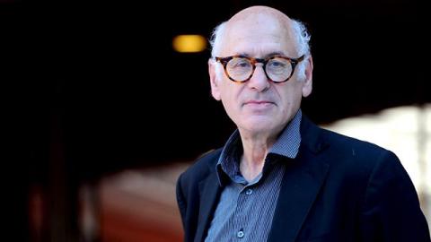 Michael Nyman continua excursionando pelos quatro cantos do mundo com sua banda minimalista difundindo suas músicas, principalmente as trilhas sonoras como COZINHEIRO, O LADRÃO, A MULHER E O AMANTE, AFOGANDO EM NÚMEROS, O LIVRO DE PRÓSPERO, O PIANO  e muitas outras. Neste dia 29 de março Michael Nyman e sua banda se apresentam na Praça Museo em Nápoles na Itália.