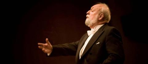 O preciosismo de Krzysztof Penderecki sempre esteve no seu grande esforço no sentido de não permitir que o seu senso criativo jamais o fizesse se tornar repetitivo. Com Penderecki, sua genialidade permitia que ele conseguisse produzir o que os outros não conseguiriam nem com muito trabalho. A sua obra continuará viva e pulsante!