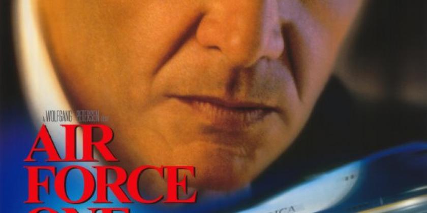 Para conhecimento estamos apresentando os dois áudios respectivos das trilhas de Randy Newman rejeitada e de Jerry Goldsmith oficial do filme.