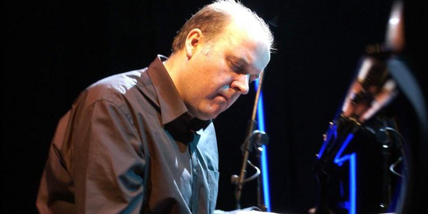 Craig Armstrong continua se dedicando a sua carreira concertista e no dia 25 de maio ele tem uma apresentação prevista na sua cidade natal, Glasgow, Escócia.  Clicando no áudio você ouvirá o programa A Música no Cinema em homenagem ao compositor Craig Armstrong.